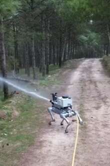 Robot desenvolvido em Espanha ajuda a combater incêndios em áreas de risco